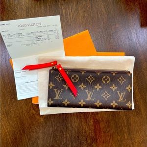 Like New Authentic Louis Vuitton Adele wallet